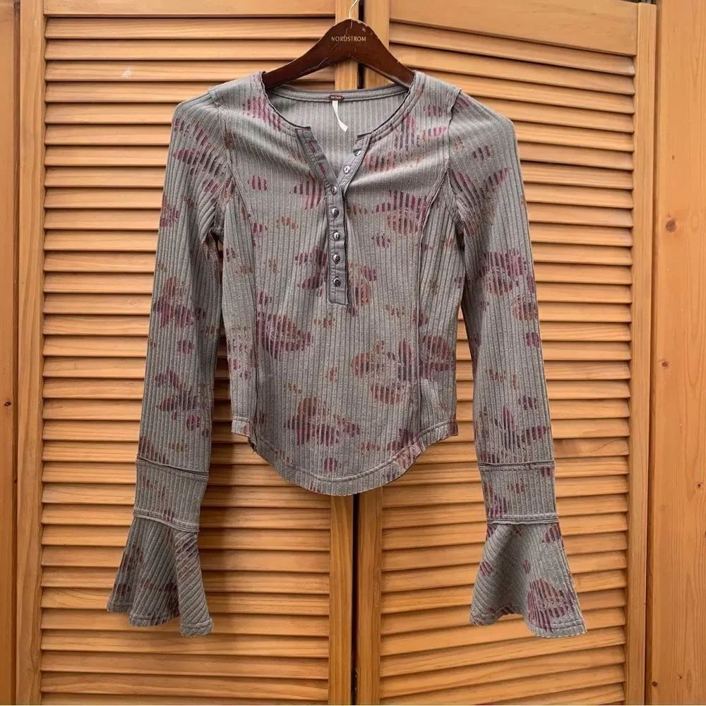 Free People Bell Sleeve Long Sleeve size XS